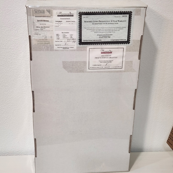 Davids Bridal A-line Lace Wedding Dress With Side Split Details Size: 10 - Picture 8 of 10